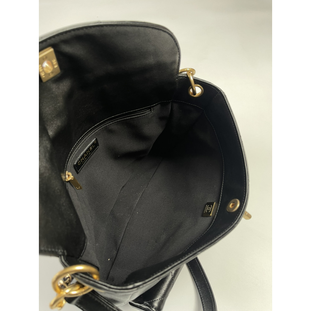 Chanel 24P lambskin Hippie Hobo underarm bag! Chanel 24P lambskin Hippie Hobo underarm bag!