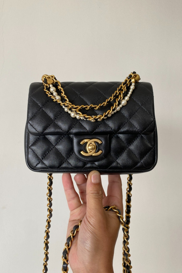 Chanel 24P NEW Pearl Chain Square Boy Bag
