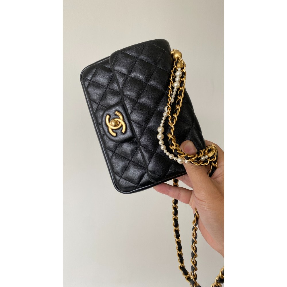 Chanel 24P NEW Pearl Chain Square Boy Bag