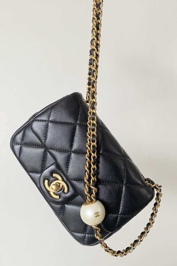 Chanel 24SS new arrival with double pearls! 