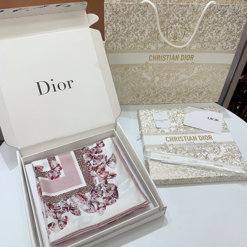 Dior 100% Mulberry Silk 90cm Scarf! Dior 100% Mulberry Silk 90cm Scarf!