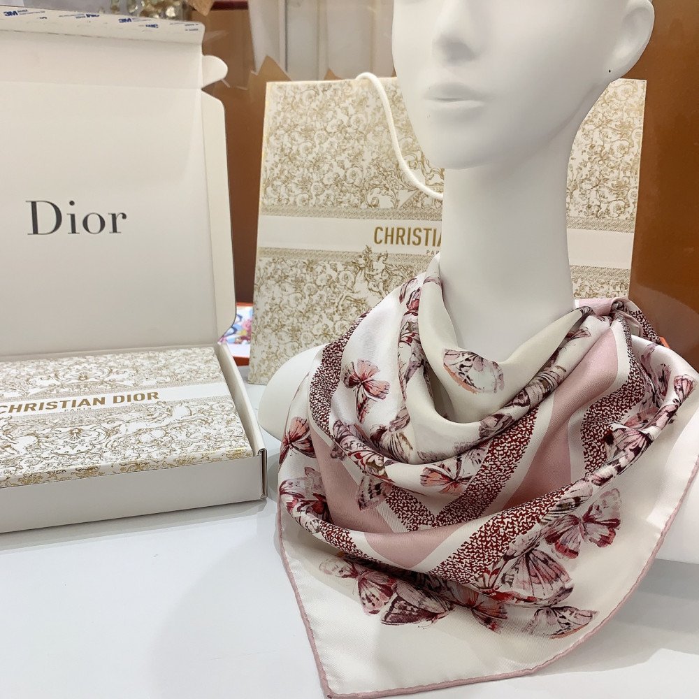 Dior 100% Mulberry Silk 90cm Scarf! Dior 100% Mulberry Silk 90cm Scarf!