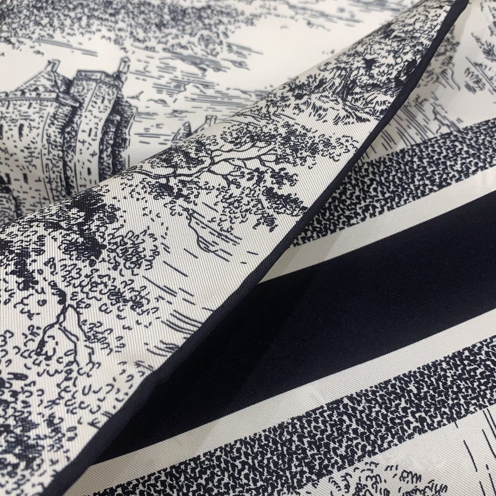 Dior 100% Mulberry Silk 90cm Scarf! Dior 100% Mulberry Silk 90cm Scarf!