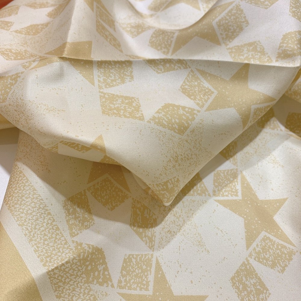 Dior 100% Mulberry Silk 90cm Scarf! Dior 100% Mulberry Silk 90cm Scarf!