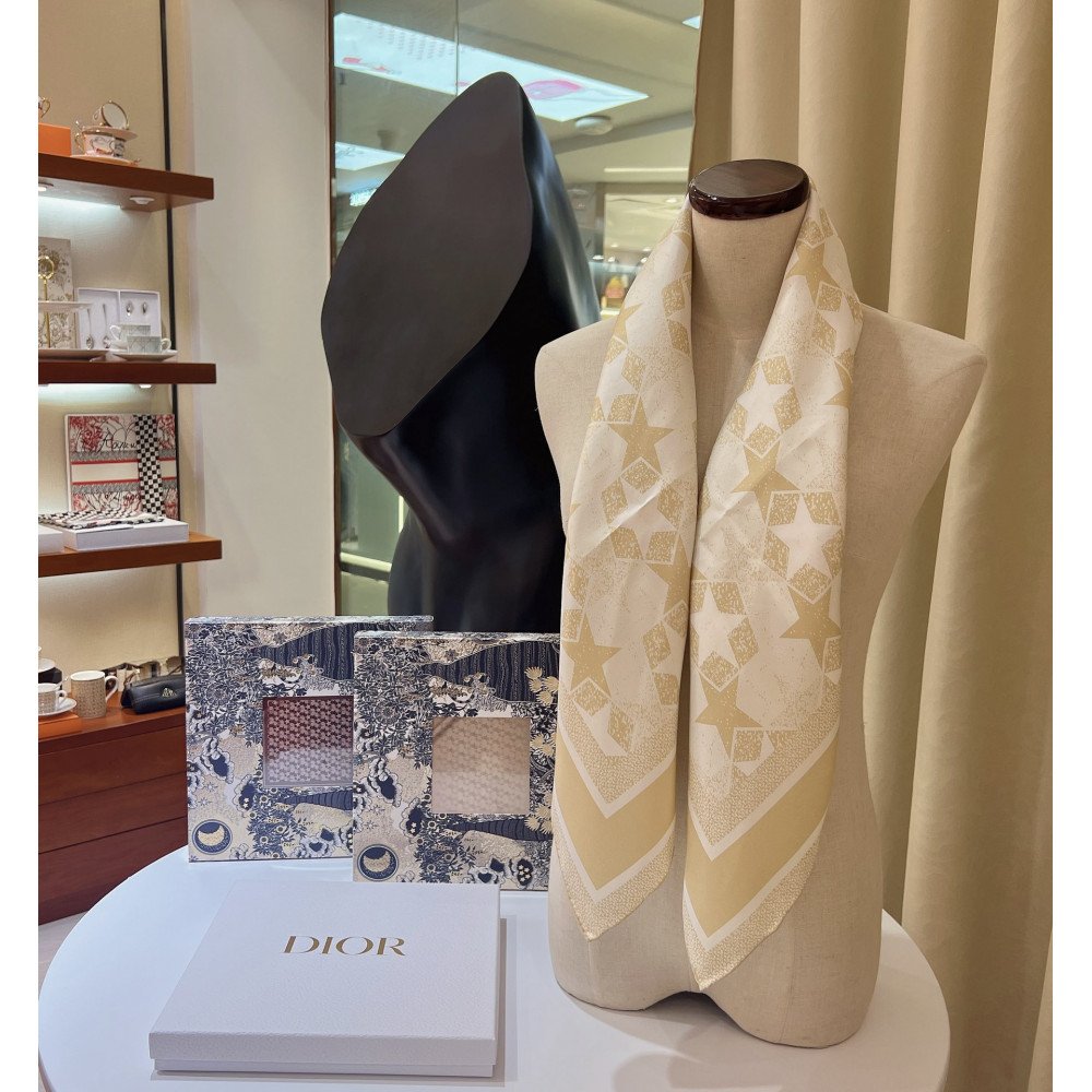 Dior 100% Mulberry Silk 90cm Scarf! Dior 100% Mulberry Silk 90cm Scarf!
