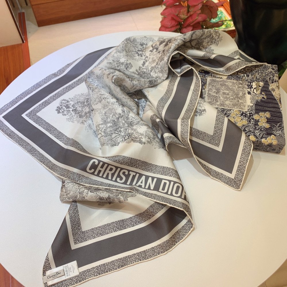 Dior 100% Mulberry Silk 90cm Scarf! Dior 100% Mulberry Silk 90cm Scarf!