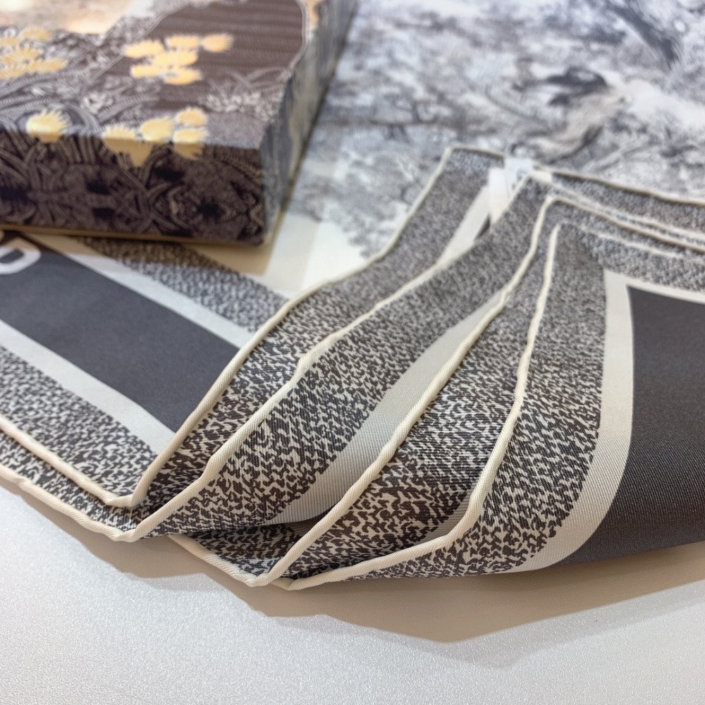 Dior 100% Mulberry Silk 90cm Scarf! Dior 100% Mulberry Silk 90cm Scarf!