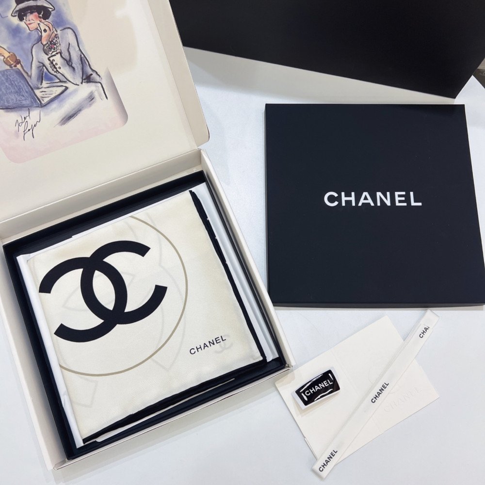 Chanel 100% silk 90cm square scarf!  