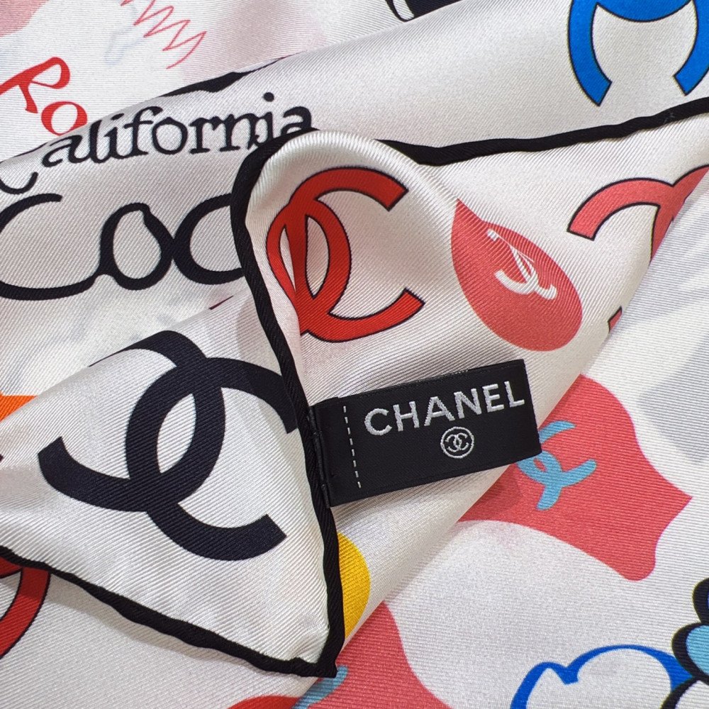 Chanel 100% silk 90cm square scarf! Chanel 100% silk 90cm square scarf!