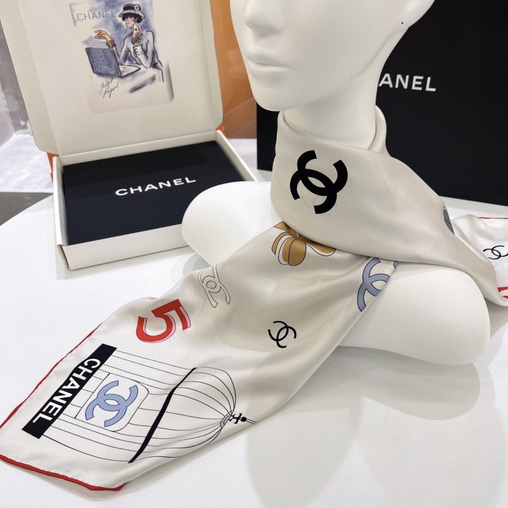 Chanel 100% silk 90cm square scarf!  