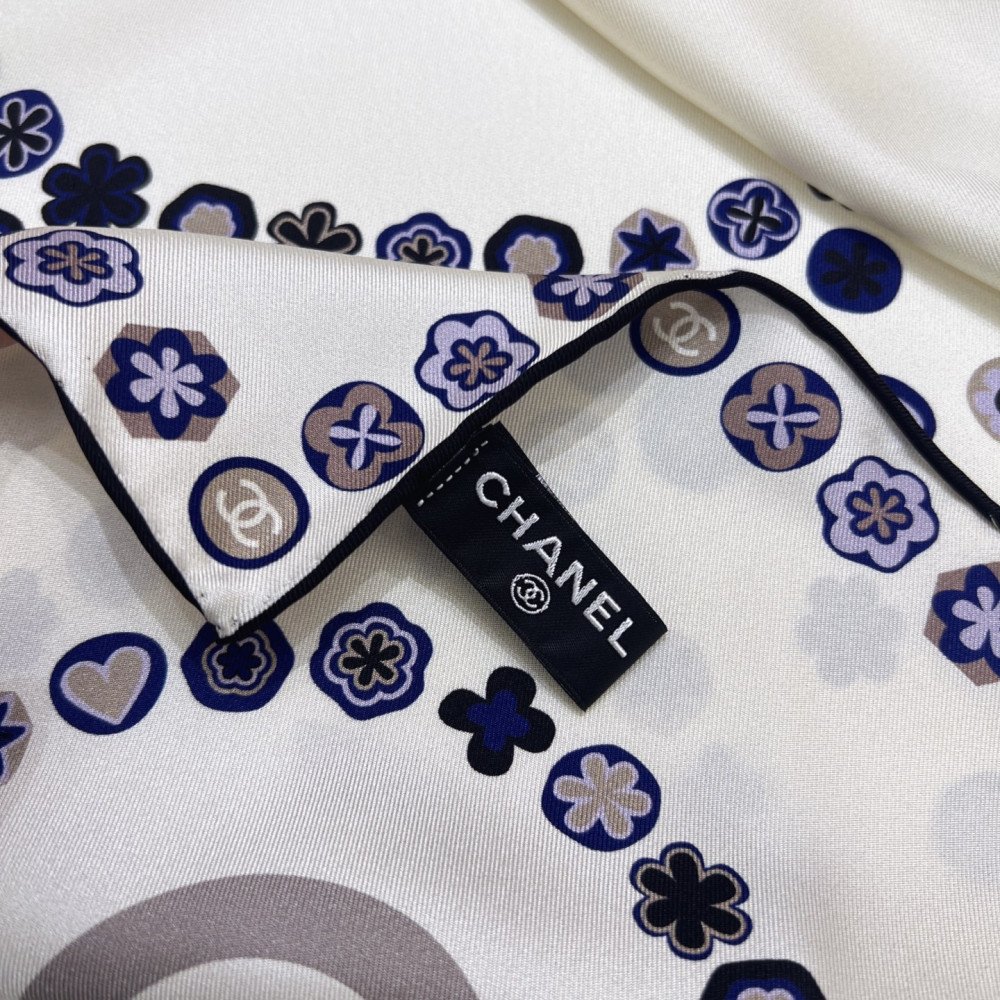 Chanel 100% silk 90cm square scarf!  