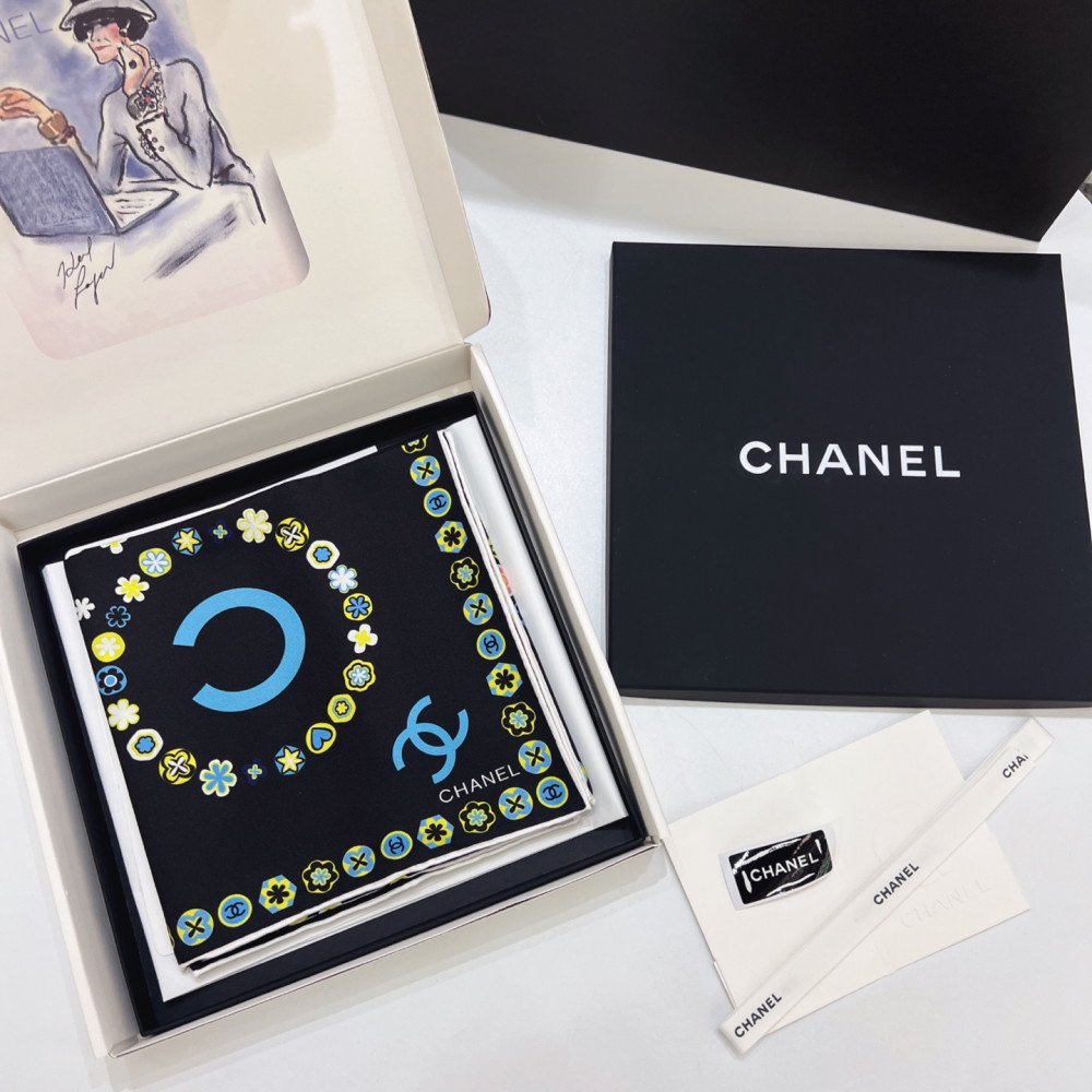 Chanel 100% silk 90cm square scarf! Chanel 100% silk 90cm square scarf!