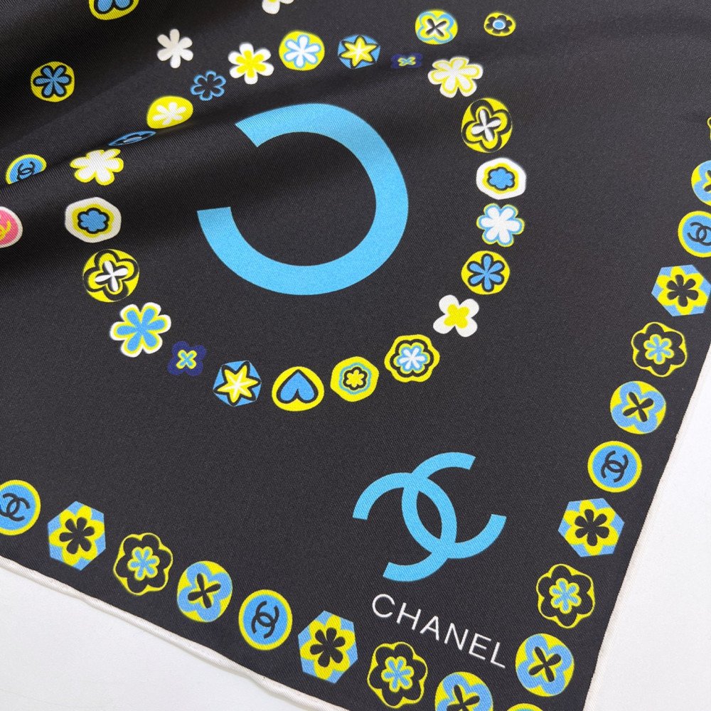 Chanel 100% silk 90cm square scarf! Chanel 100% silk 90cm square scarf!