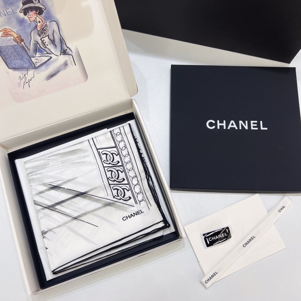 Chanel 100% silk 90cm square scarf!  