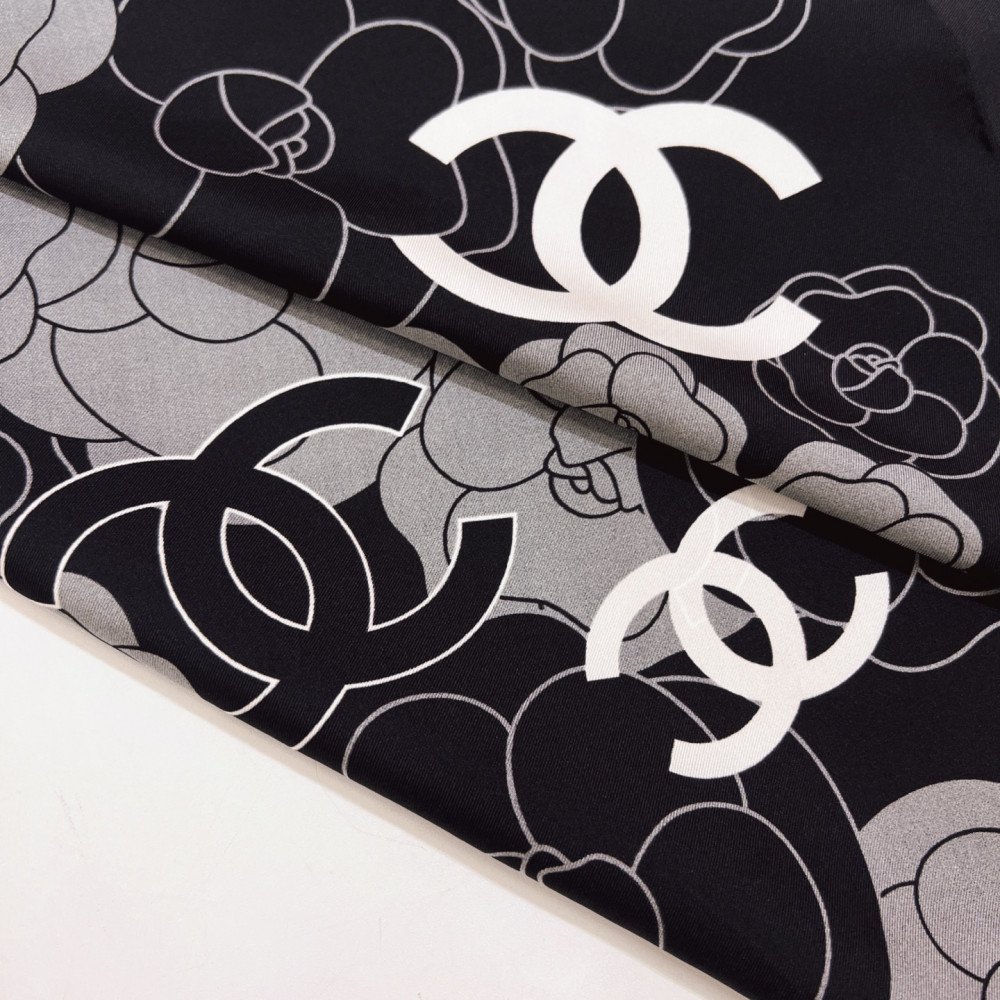 Chanel 100% silk 90cm square scarf!  