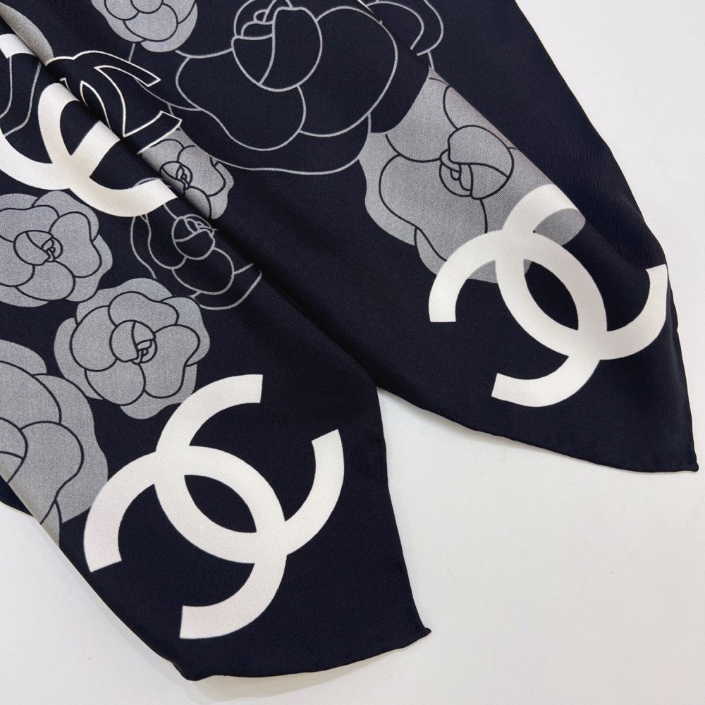 Chanel 100% silk 90cm square scarf!  