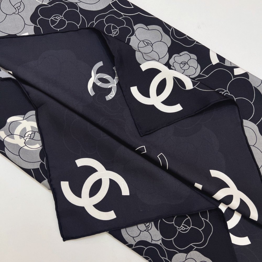 Chanel 100% silk 90cm square scarf!  