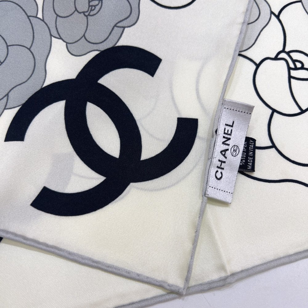 Chanel 100% silk 90cm square scarf!  