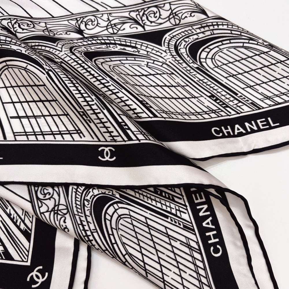 Chanel 100% silk 90cm square scarf!  