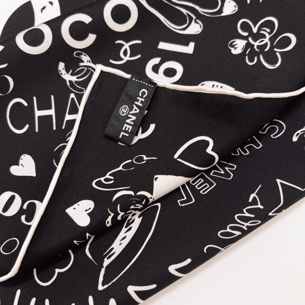 Chanel 100% silk 90cm square scarf! Chanel 100% silk 90cm square scarf!