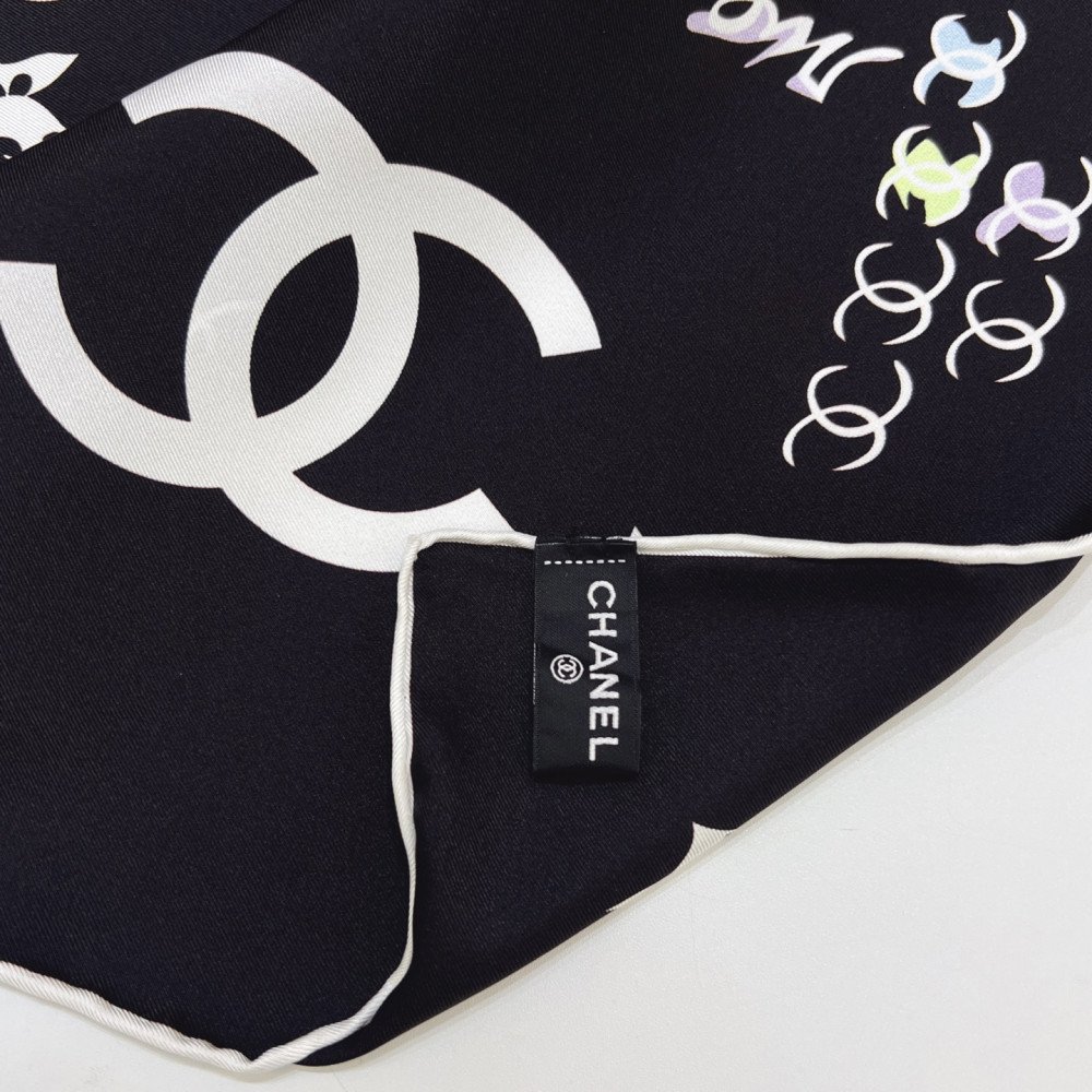 Chanel 100% silk 90cm square scarf!  