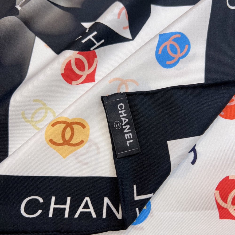 Chanel 100% silk 90cm square scarf!  