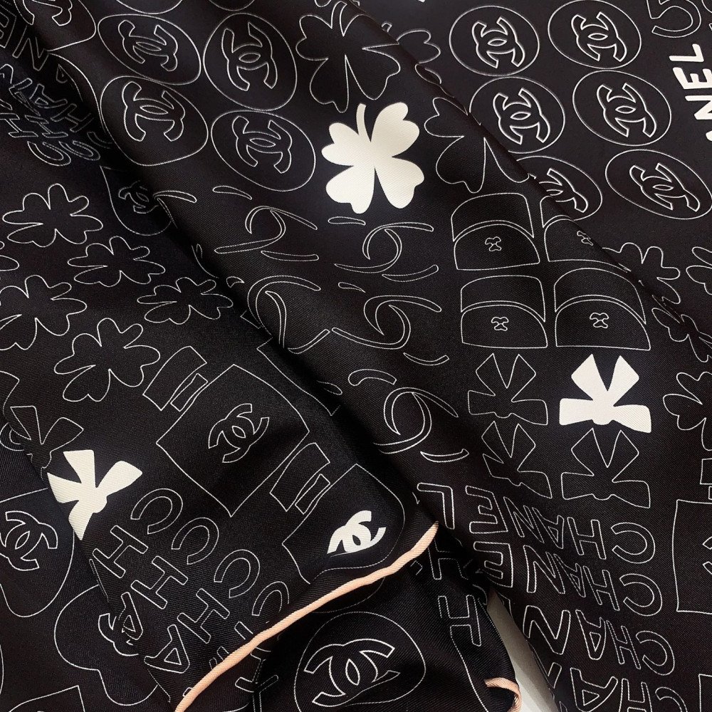 Chanel 100% silk 90cm square scarf! Chanel 100% silk 90cm square scarf!