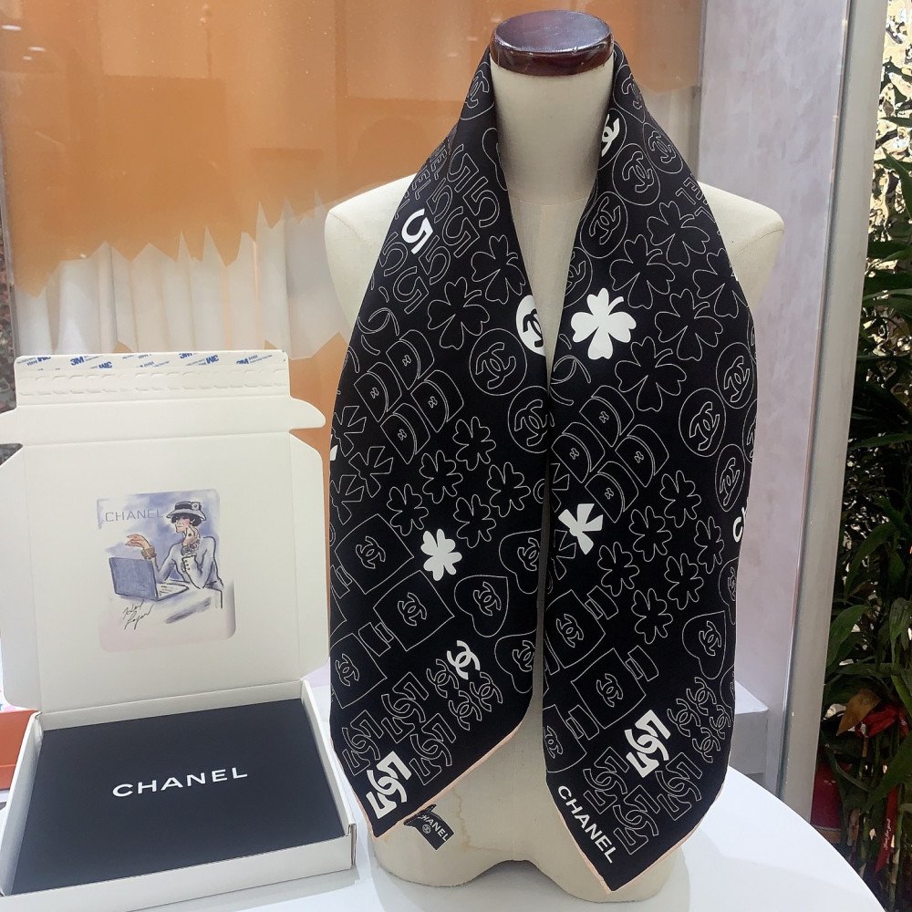 Chanel 100% silk 90cm square scarf! Chanel 100% silk 90cm square scarf!
