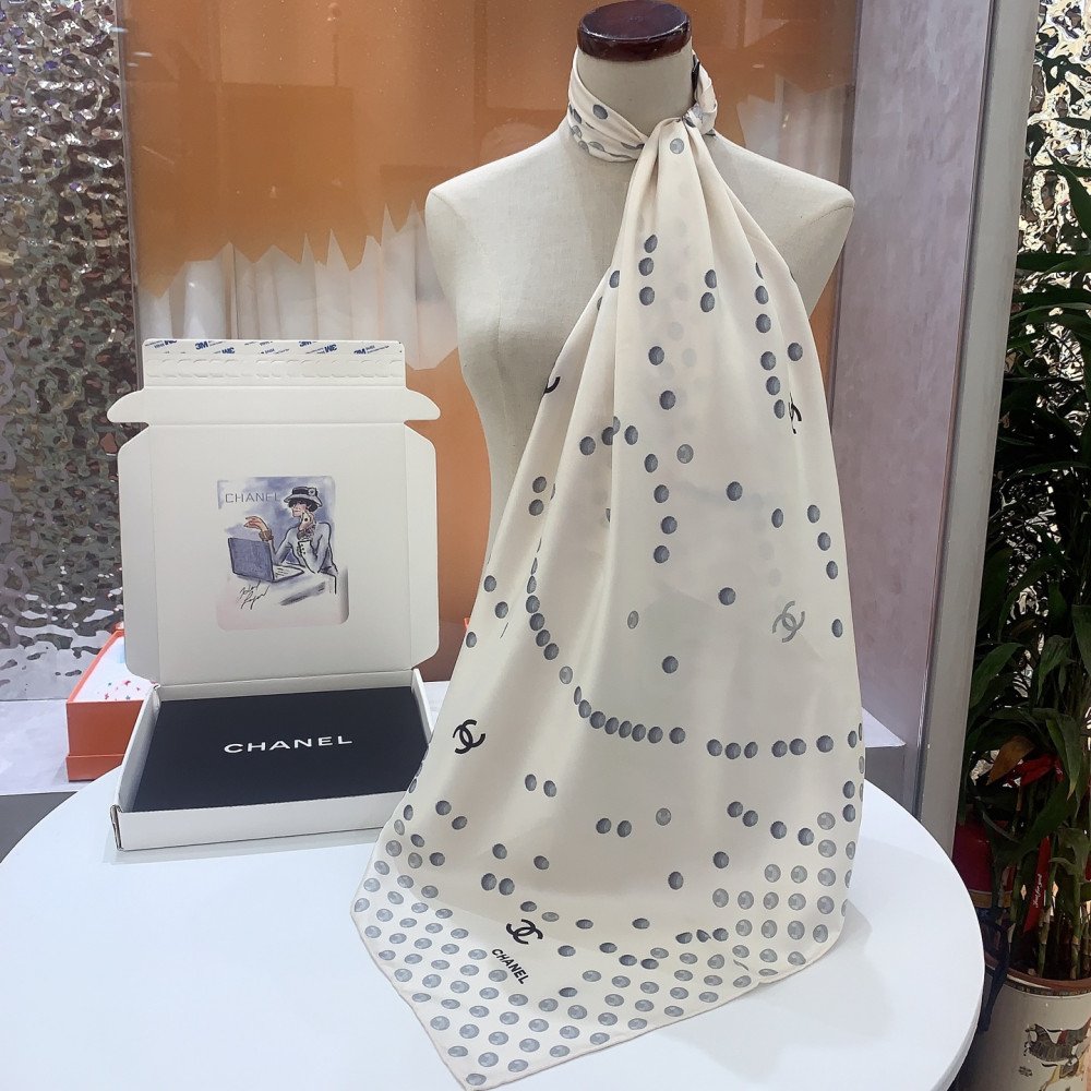Chanel 100% silk 90cm square scarf!  
