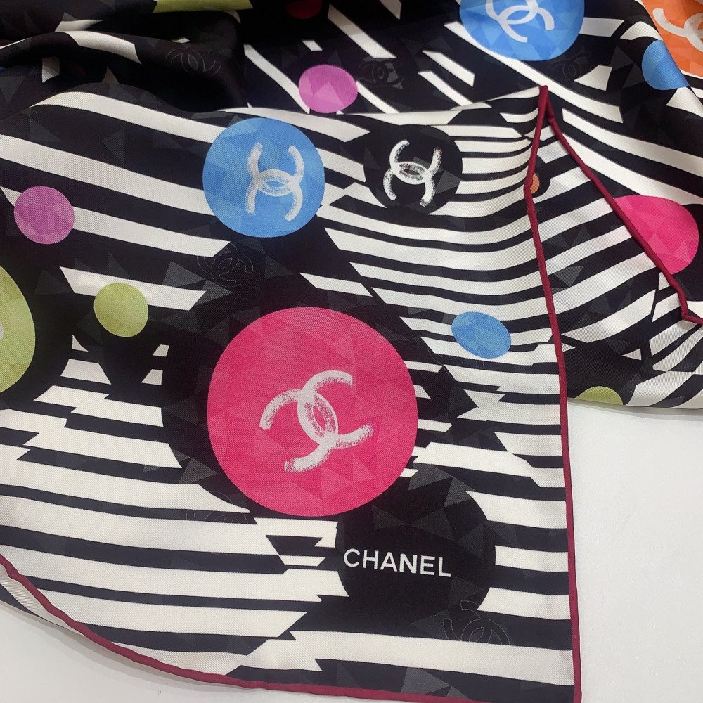 Chanel 100% silk 90cm square scarf!  