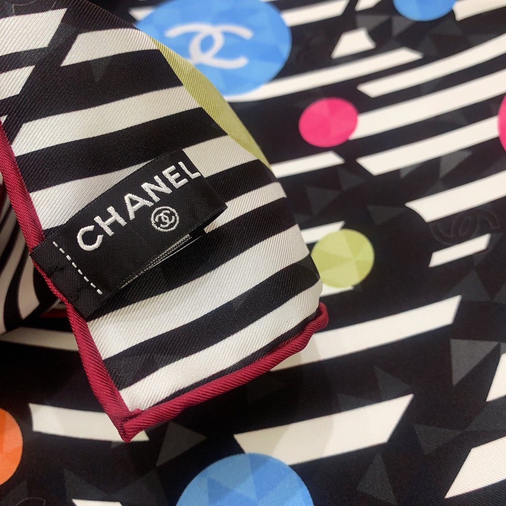 Chanel 100% silk 90cm square scarf!  