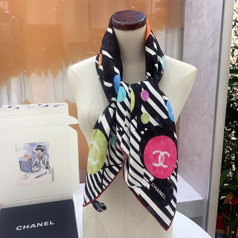 Chanel 100% silk 90cm square scarf!  