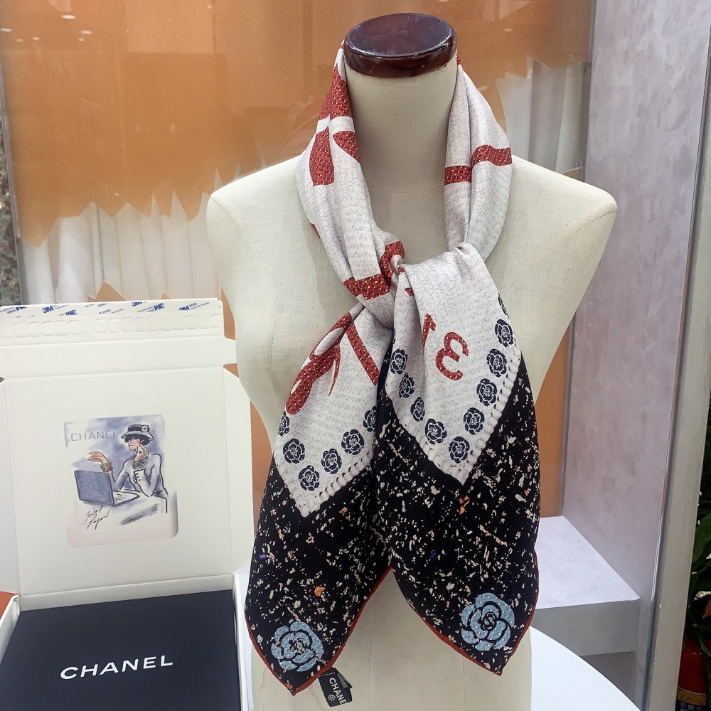 Chanel 100% silk 90cm square scarf!  