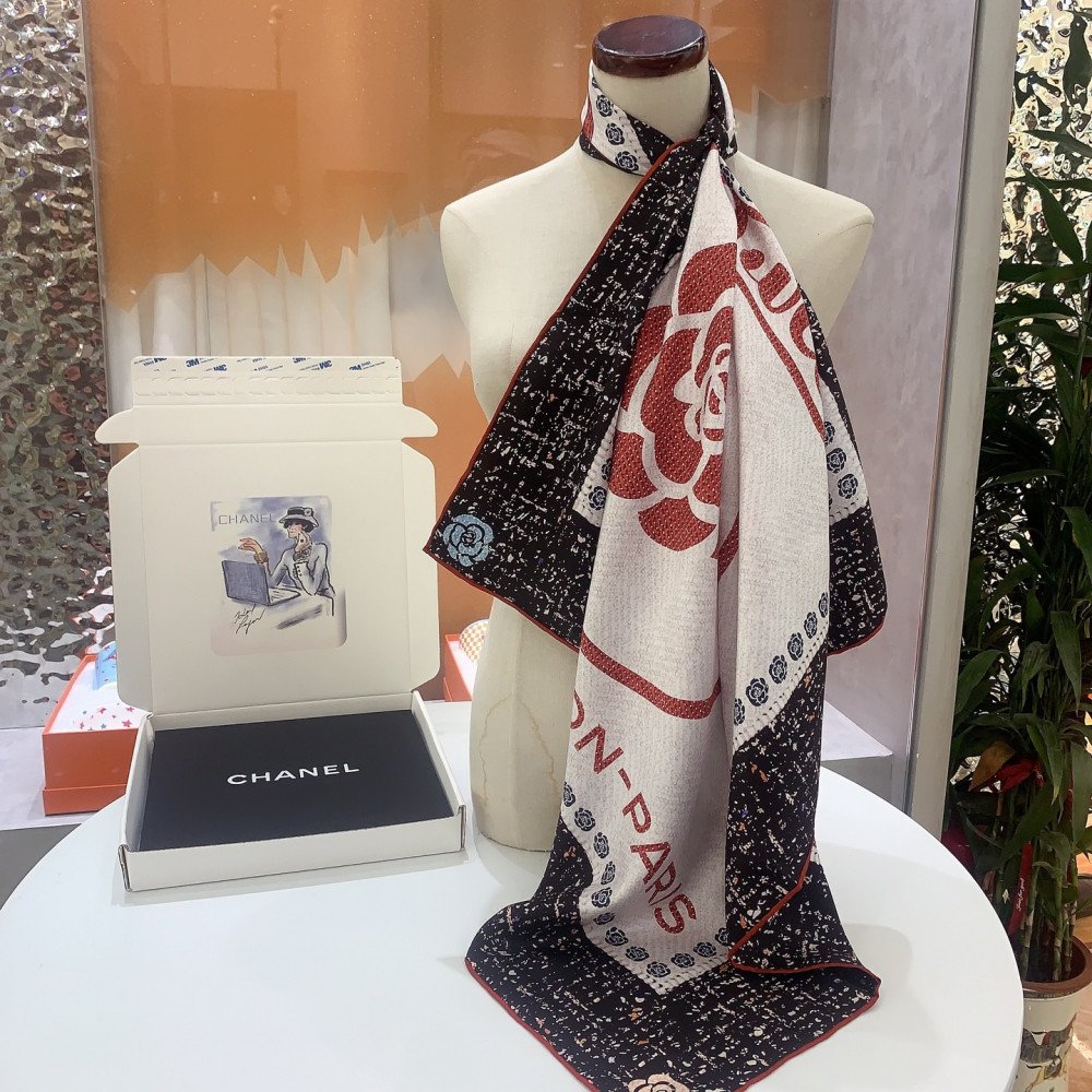 Chanel 100% silk 90cm square scarf!  
