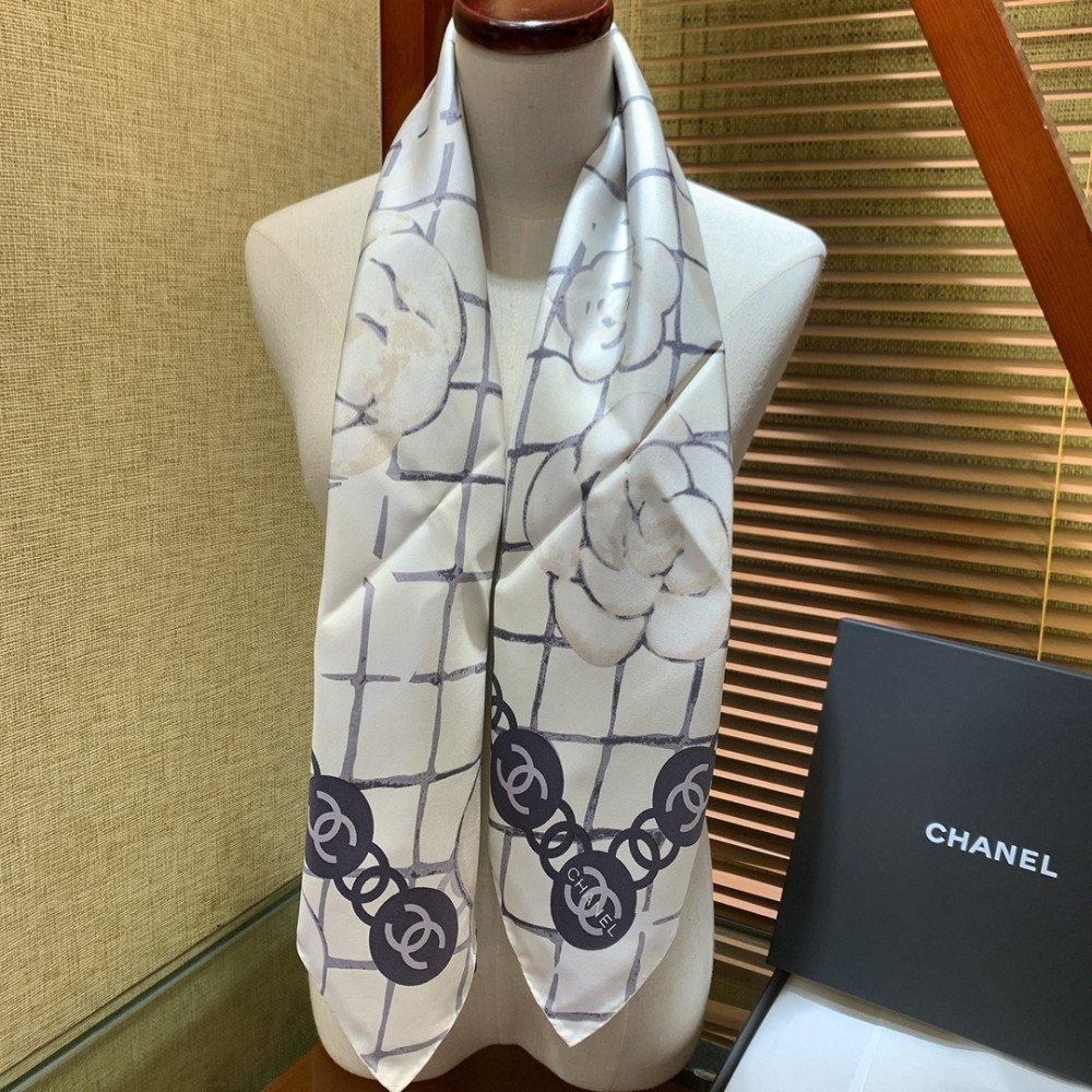 Chanel 100% silk 90cm square scarf!  