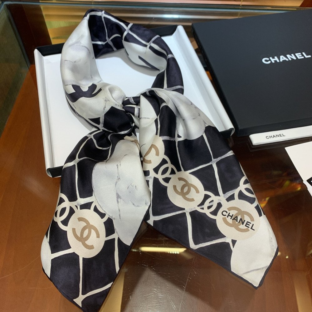 Chanel 100% silk 90cm square scarf!  