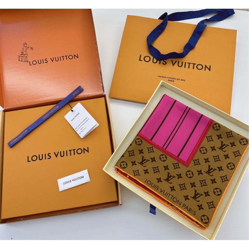 Louis Vuitton 100% Mulberry Silk 90cm Scarf!  