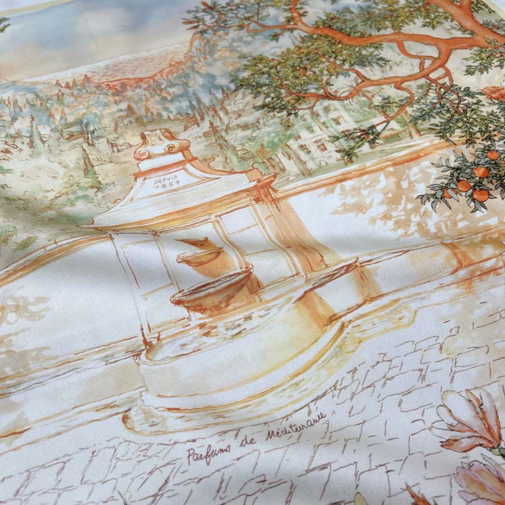 Louis Vuitton 100% Mulberry Silk 90cm Scarf!  