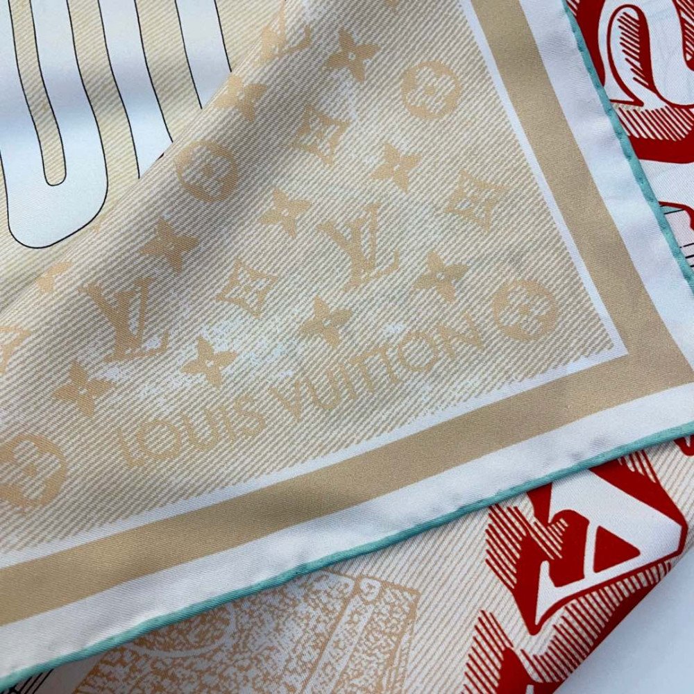 Louis Vuitton 100% Mulberry Silk 90cm Scarf!  