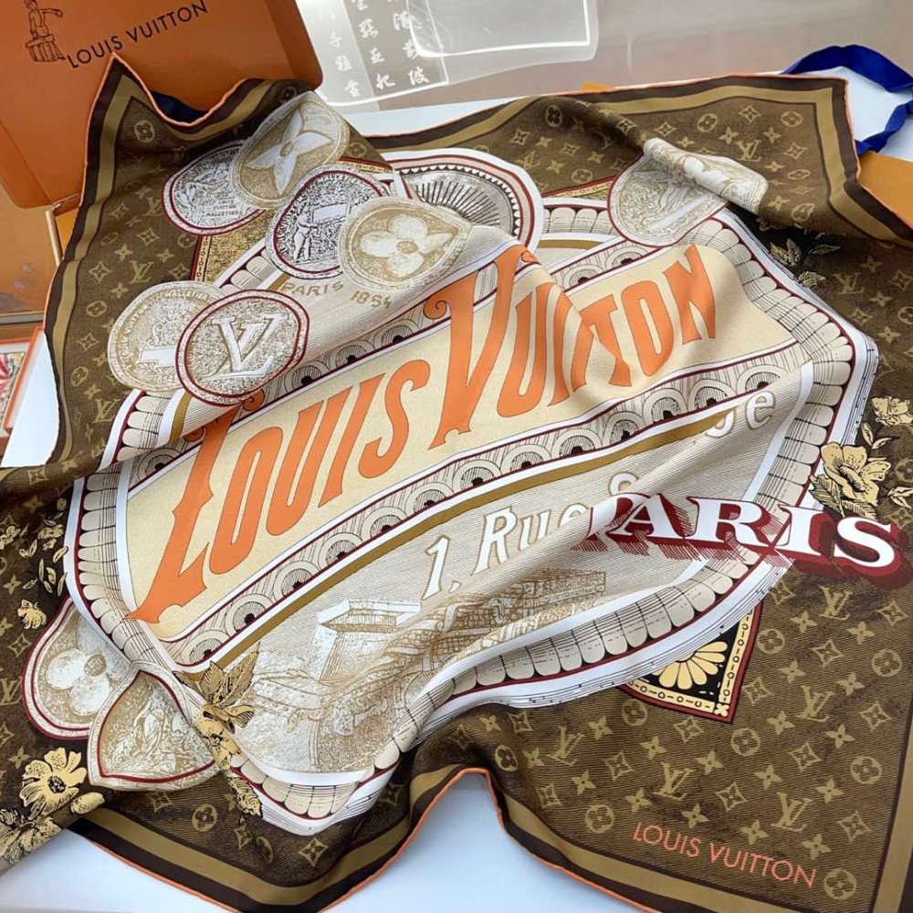 Louis Vuitton 100% Mulberry Silk 90cm Scarf!  