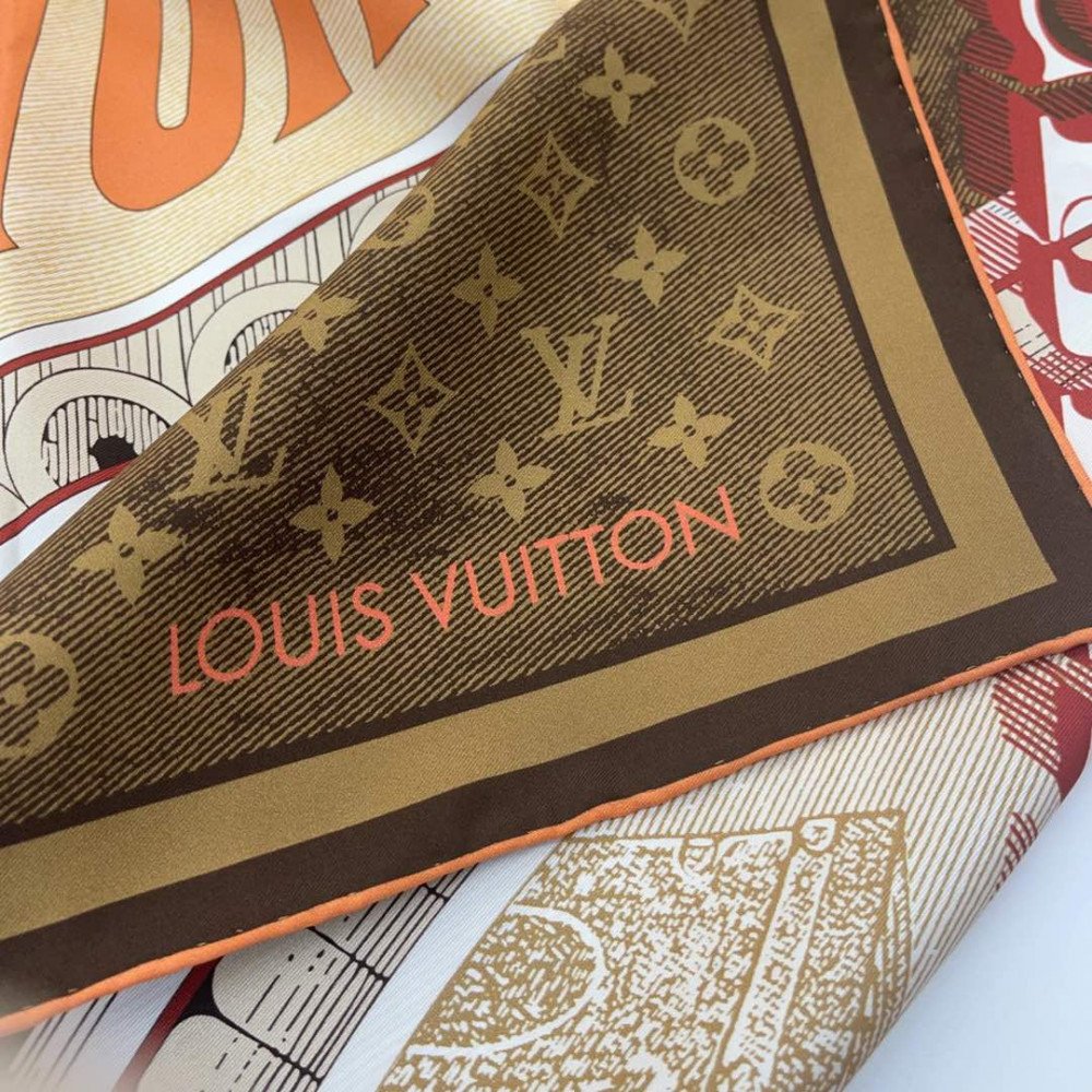 Louis Vuitton 100% Mulberry Silk 90cm Scarf!  