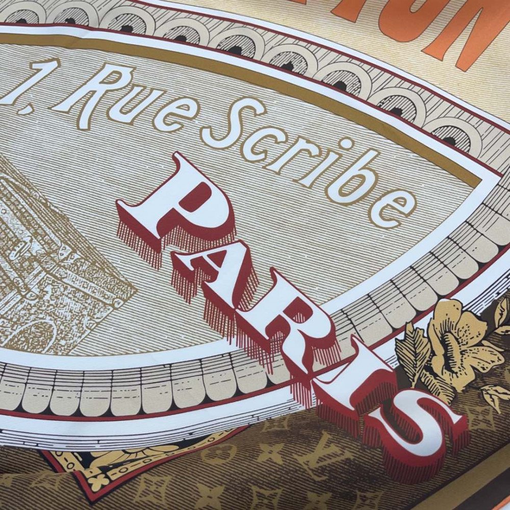 Louis Vuitton 100% Mulberry Silk 90cm Scarf!  