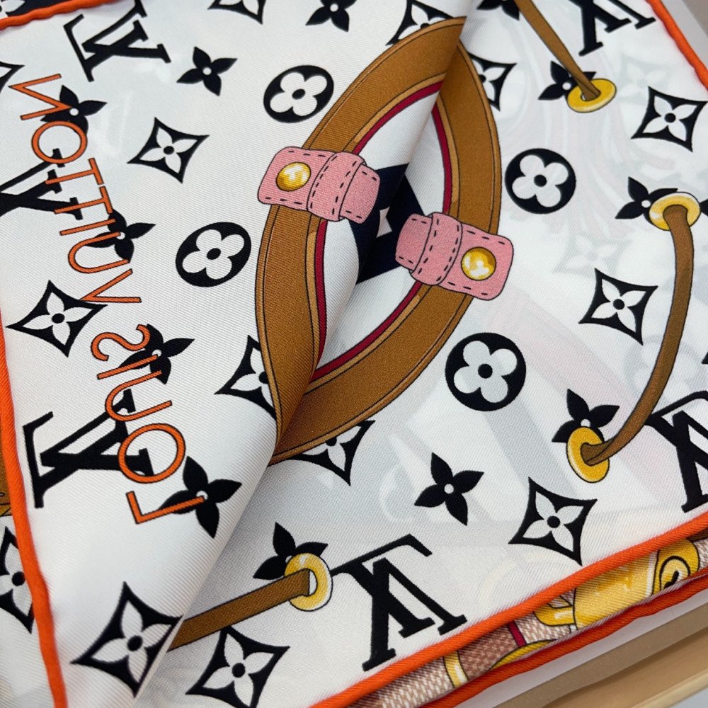 Louis Vuitton 100% Mulberry Silk 90cm Scarf!  