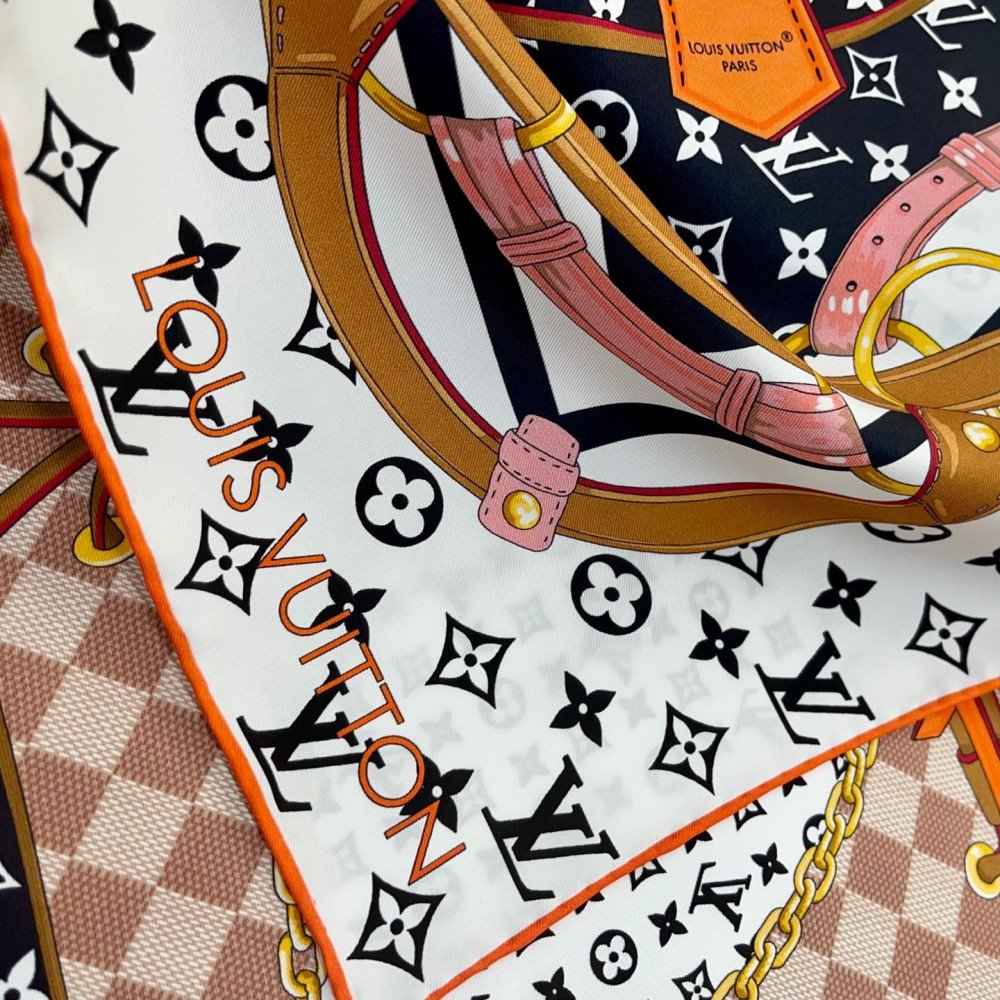 Louis Vuitton 100% Mulberry Silk 90cm Scarf!  