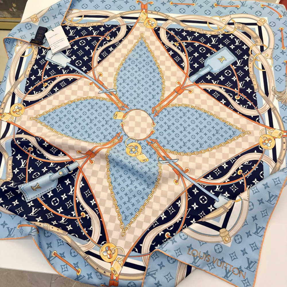 Louis Vuitton 100% Mulberry Silk 90cm Scarf!  