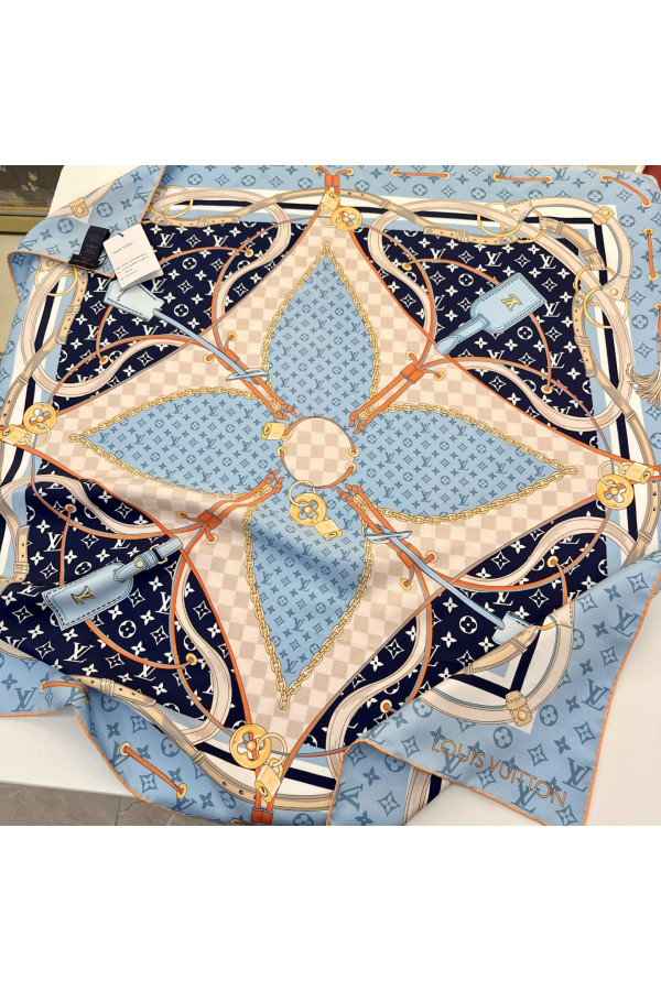 Louis Vuitton 100% Mulberry Silk 90cm Scarf!  