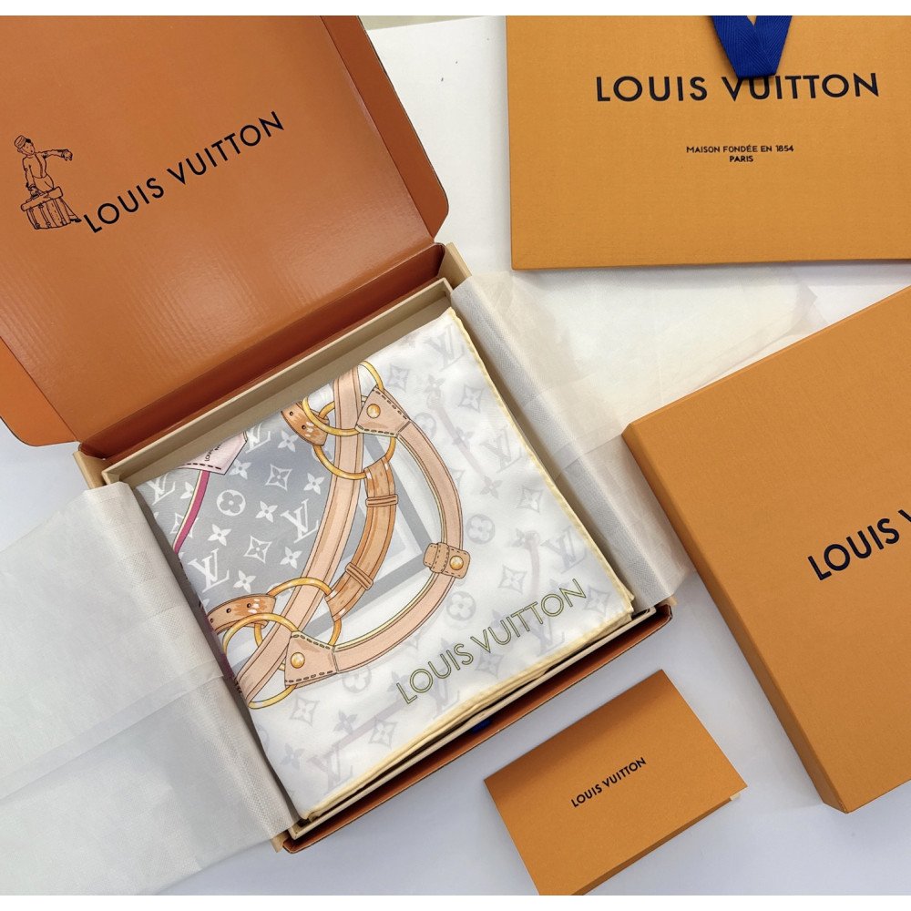 Louis Vuitton 100% Mulberry Silk 90cm Scarf!  
