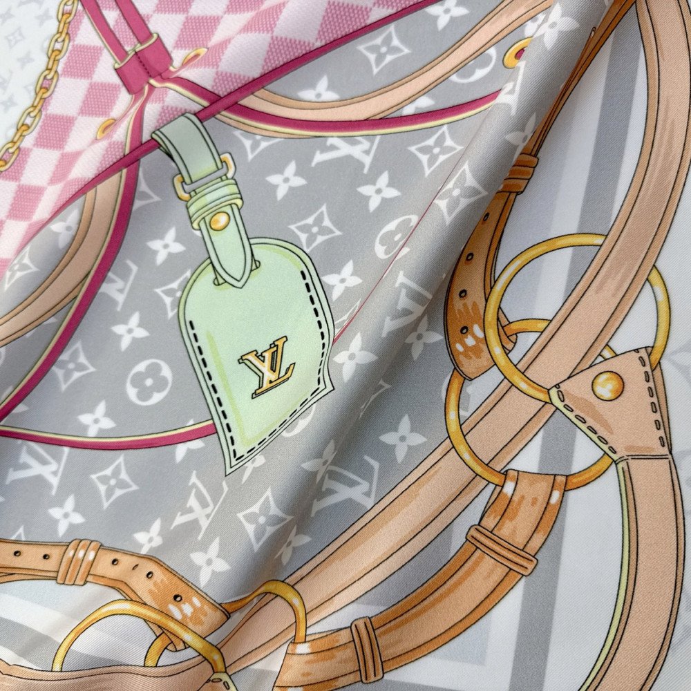 Louis Vuitton 100% Mulberry Silk 90cm Scarf!  