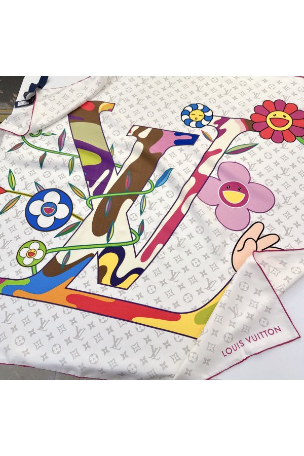 Louis Vuitton 100% Mulberry Silk 90cm Scarf!  