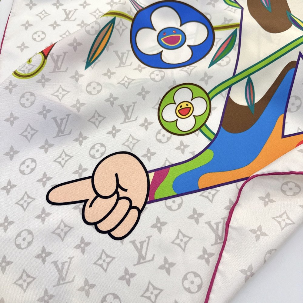 Louis Vuitton 100% Mulberry Silk 90cm Scarf!  